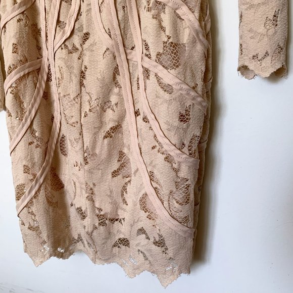 COCKTAIL DRESS • Lace + Embroidered • Size 2 - Picture 7 of 7